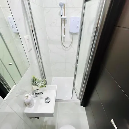 Caledonian House - Vibrant City Vibe Suites London Room photo