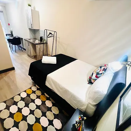 Caledonian House - Vibrant City Vibe Suites London Room photo