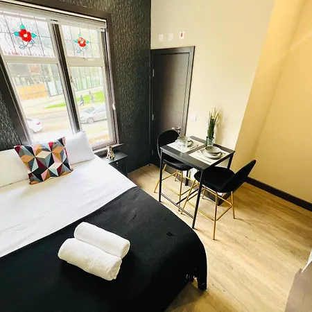 Caledonian House - Vibrant City Vibe Suites London Room photo